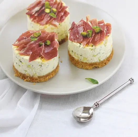 cheesecakeHerbesFraichesPistachesPetalesAoste