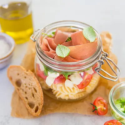 salade-jar-radiatori-tranches-jambon-cru-fines-fondantes
