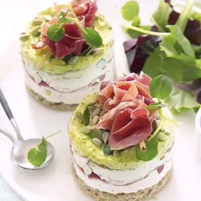millefeuilleJambonSerranoAosteFromageFraisPesto