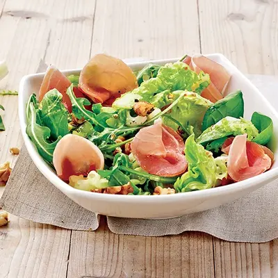 saladeMesclunNoixPetalesJamboncruAosteVinaigretteMiel